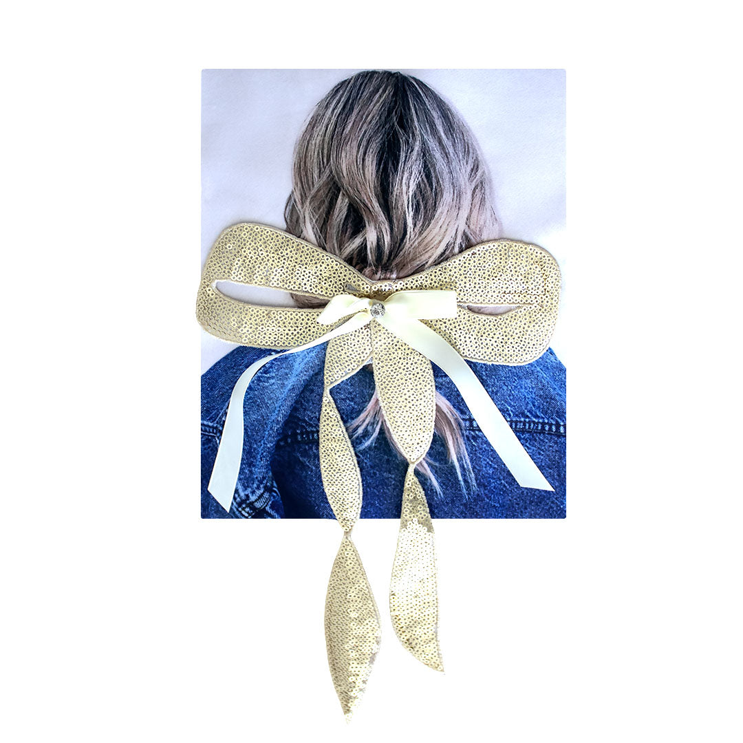 Aplique Mujer Lazo Dorado Lentejuelas BY DELUXE Chile