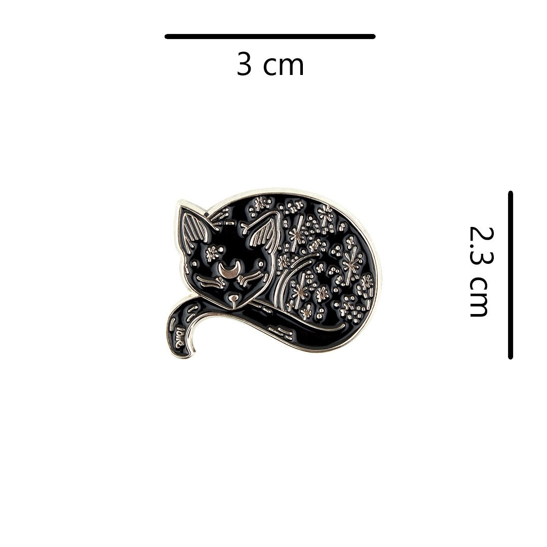 Pin Gato Negro Dormido BY DELUXE Chile