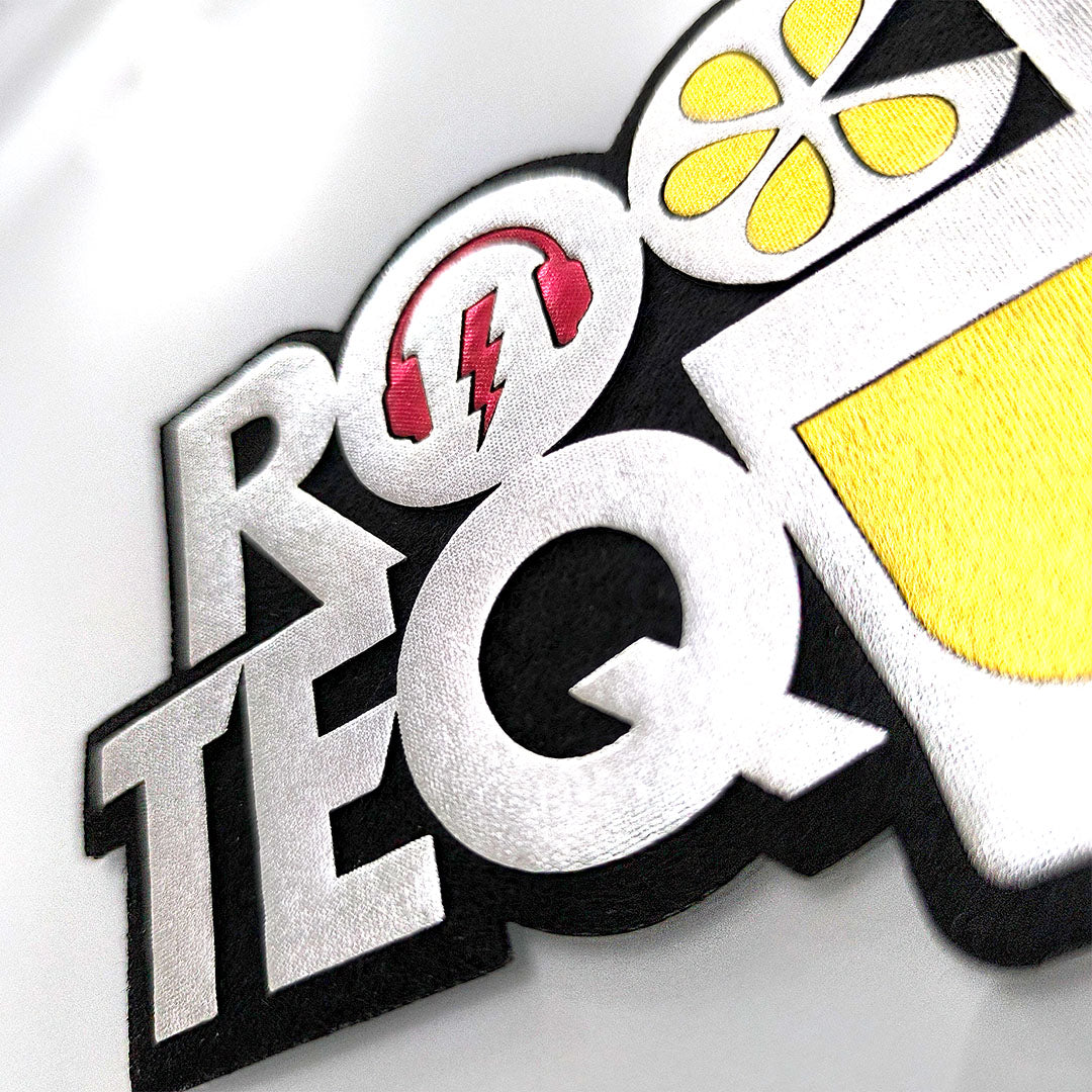 Parche R&T Metalizado Brillante 3D BY DELUXE Chile