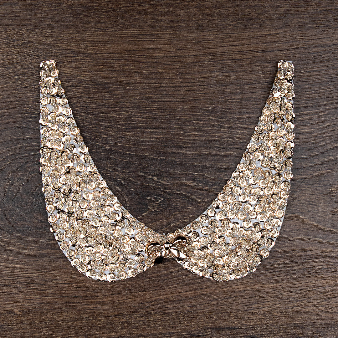 Cuello Lentejuelas Doradas Moño BY DELUXE Chile